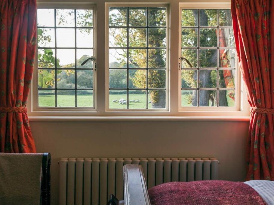 Oak House Farm Apartment Edenbridge Bagian luar foto